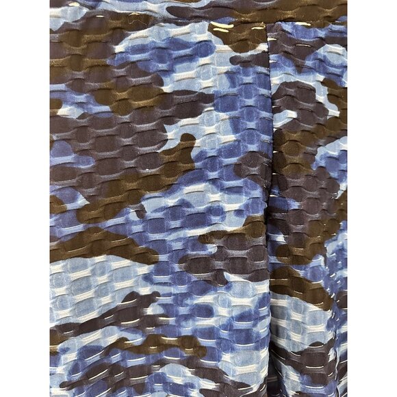 🌸3/$15🌸Small Black and Blue Camo Waffle Leggings - Picture 3 of 5